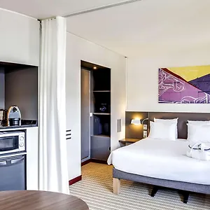 Hotel Novotel Montreuil Vincennes París